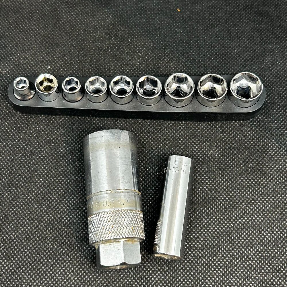 Miscellaneous sockets and socket set